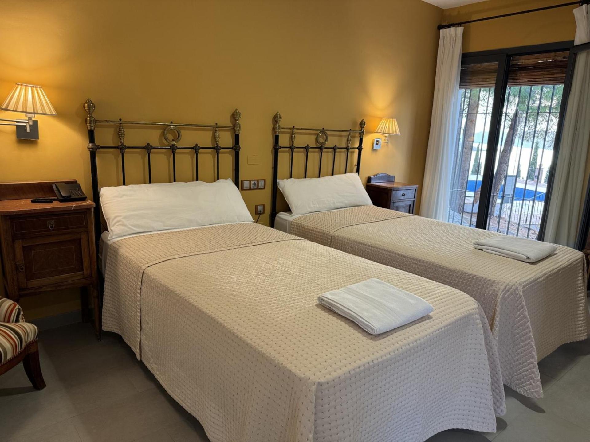 Hotel Rural La Alcanacia Zujar Exterior photo